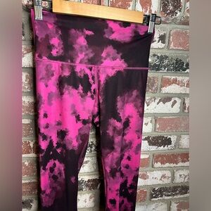Women’s Lululemon Wunder Under Crop II Breezie Regal Plum Black Leggings size 4